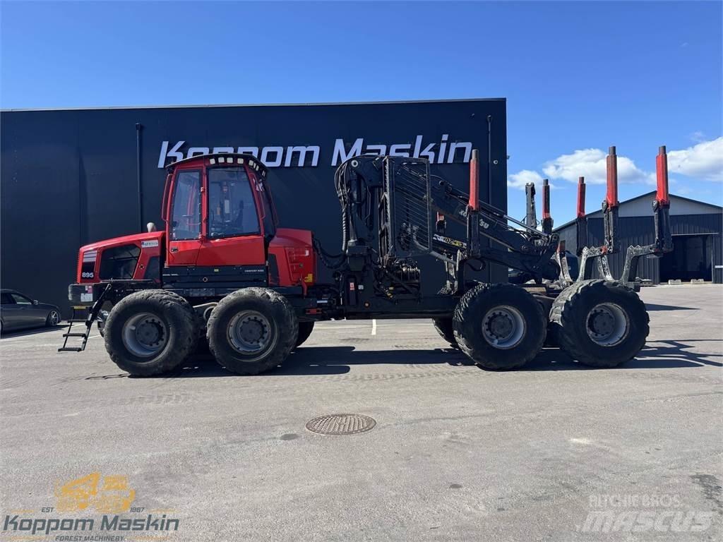 Komatsu 895 Autocargadoras