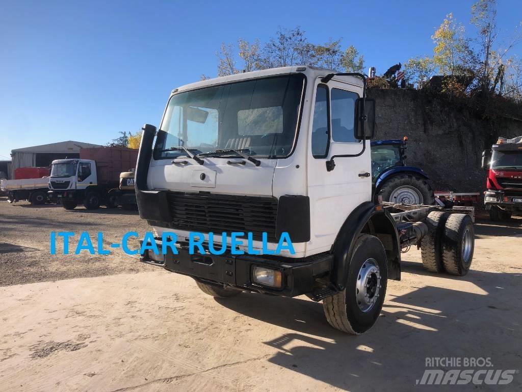 Mercedes-Benz 2635 Camiones bañeras basculantes o volquetes