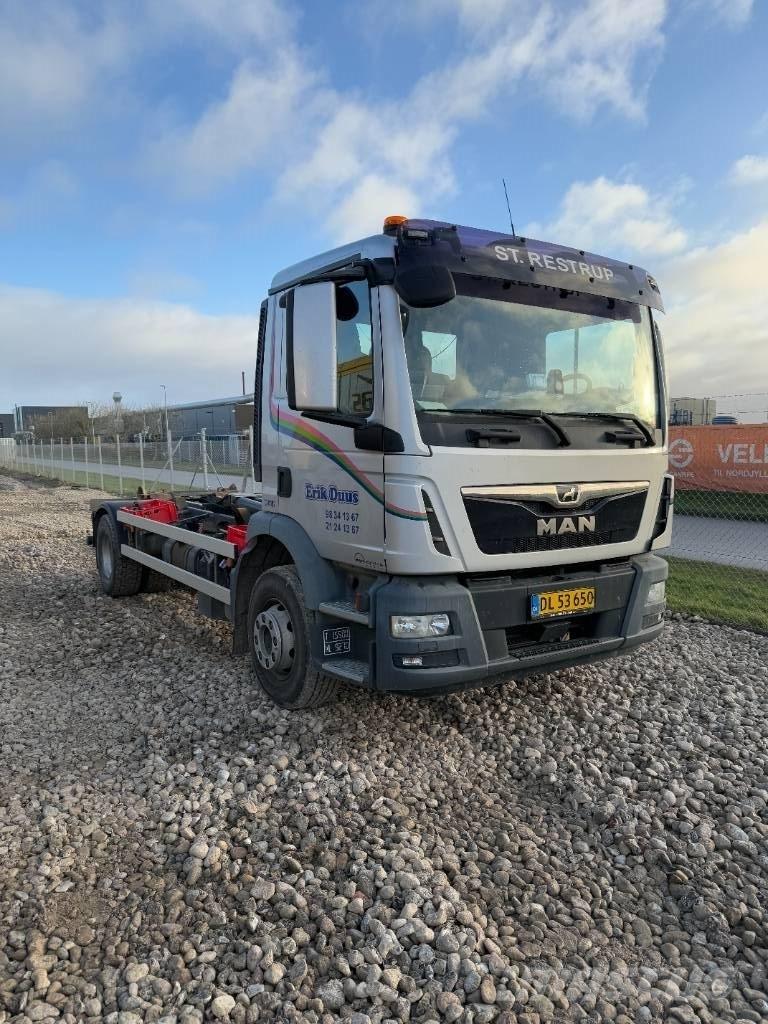 MAN TGM 15.290 Camiones polibrazo