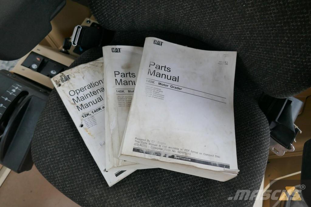 CAT 140K Motoniveladoras