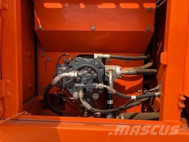 Doosan DX 225 Excavadoras de cadenas