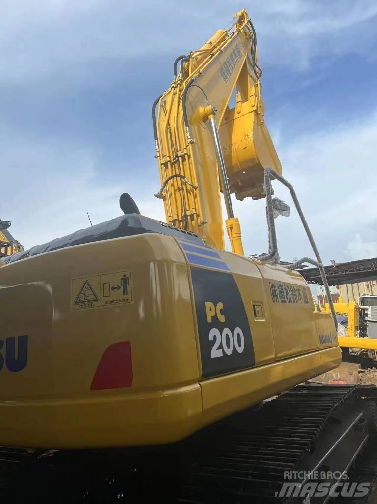 Komatsu PC 200-8N1 Excavadoras de cadenas