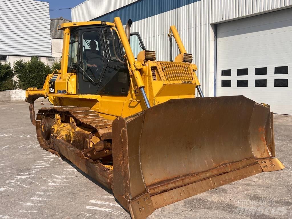 Komatsu D 65 EX-12 Buldozer sobre oruga