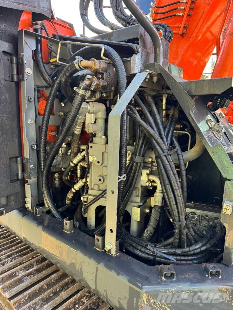 Hitachi ZX 135 US-6 Excavadoras de cadenas