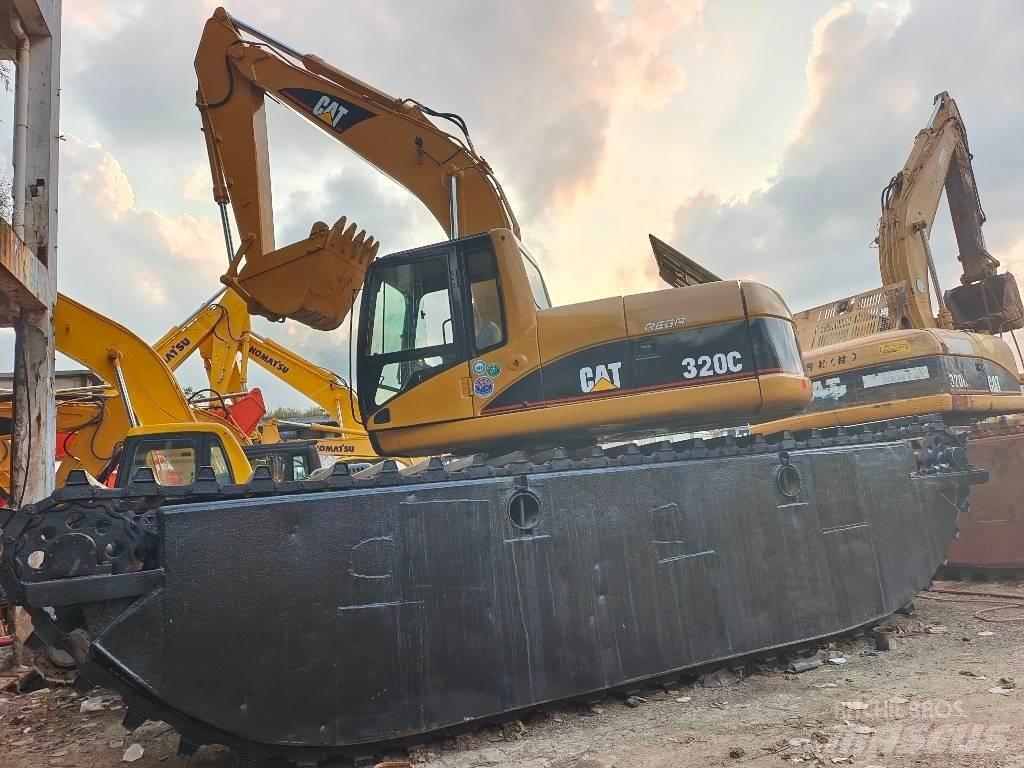 CAT 320 C Excavadoras anfibio