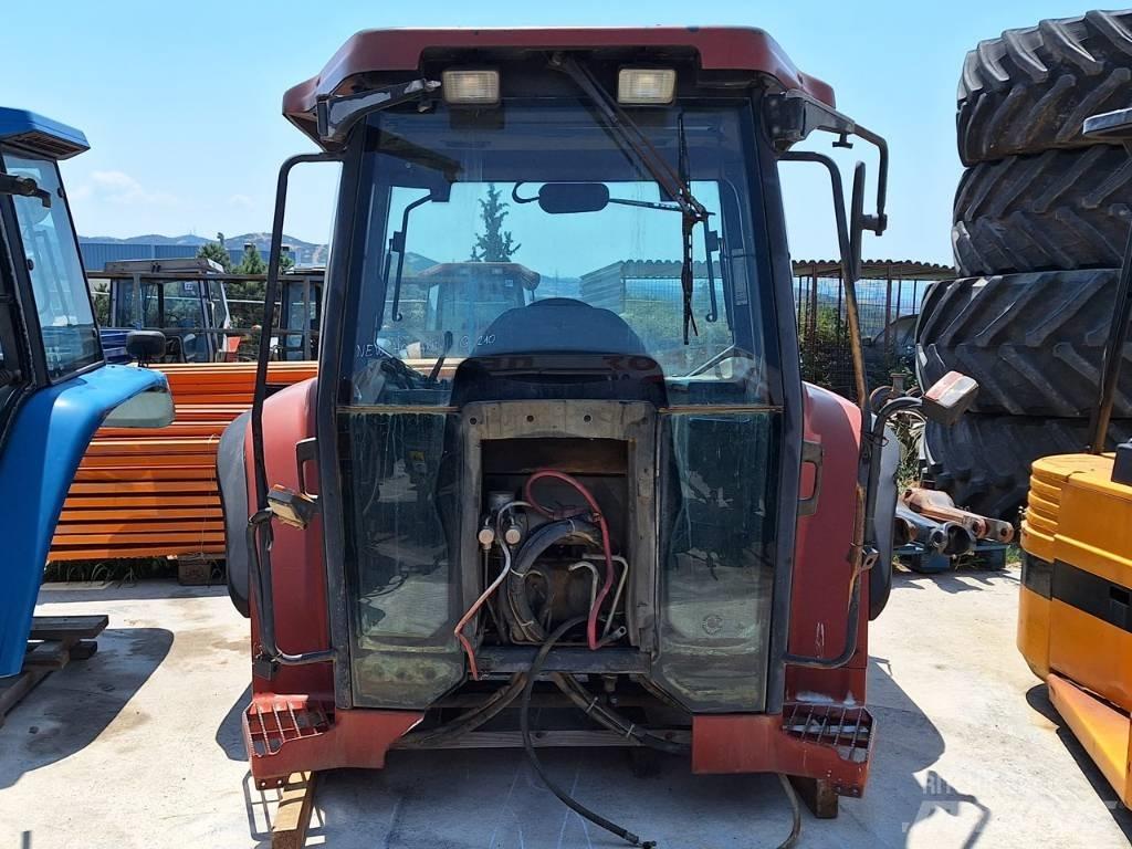 New Holland G 210 Cabina