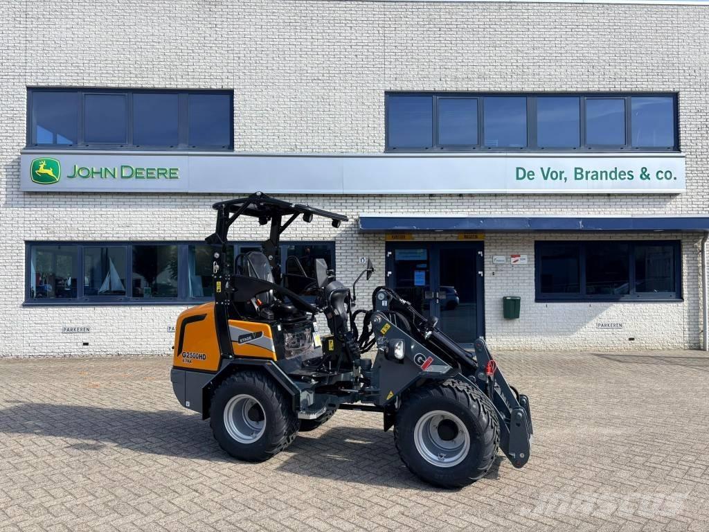 Giant G2500HD Xtra Palas cargadoras