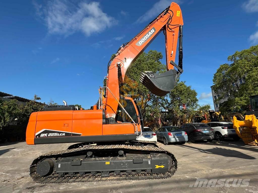 Doosan DX 225 LC Excavadoras de cadenas