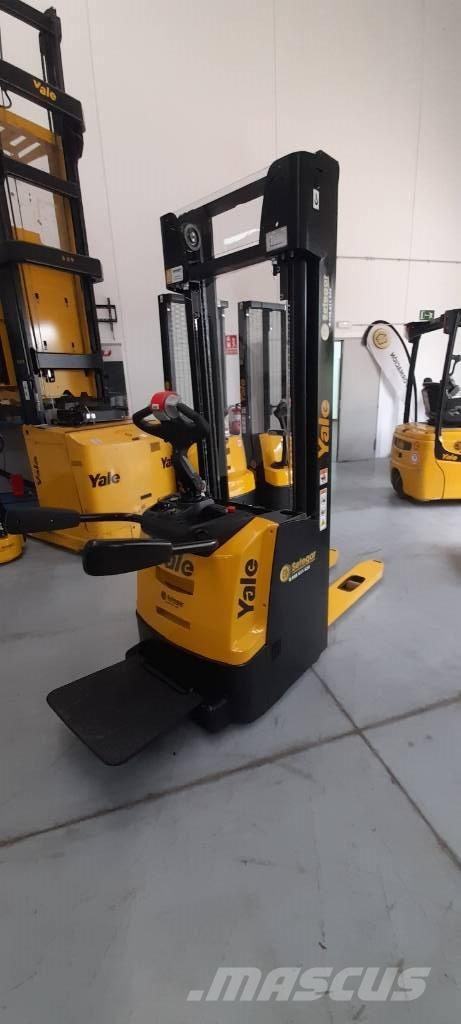 Yale MS12X Apiladores eléctricos