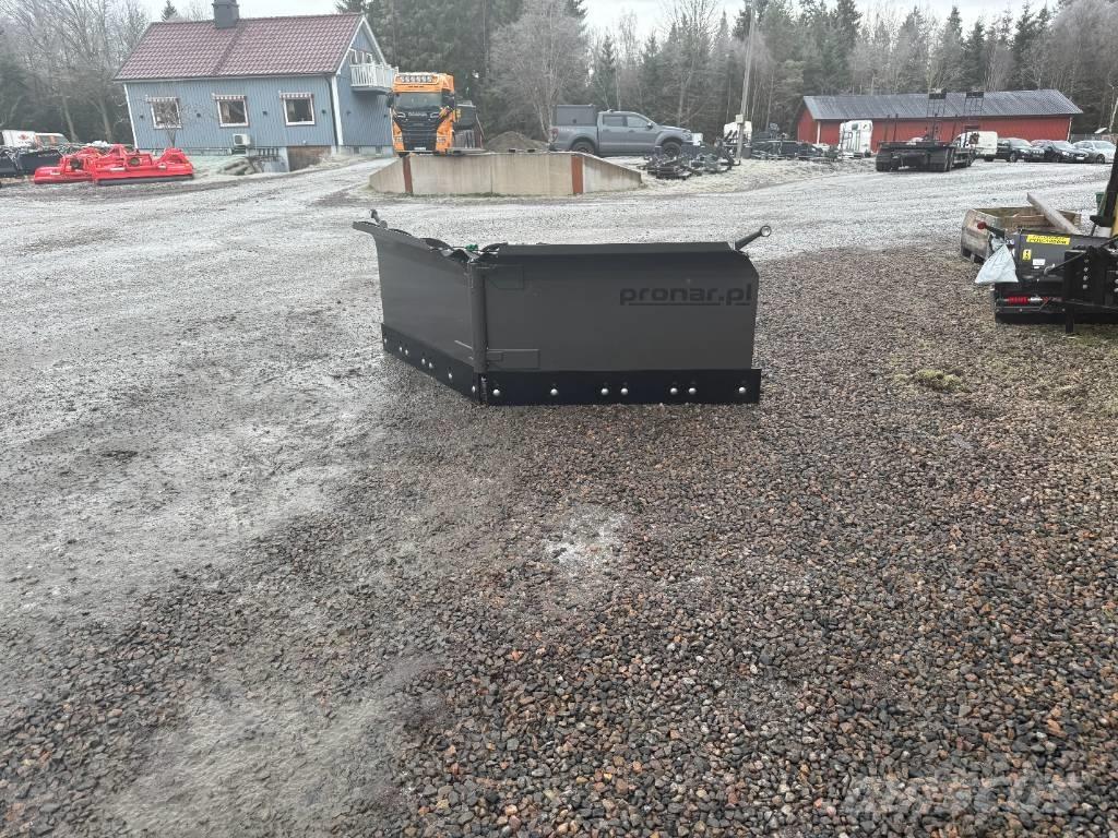 Pronar PUV 3300 Láminas y cuñas quitanieves