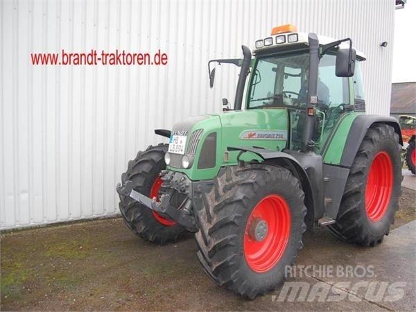 Fendt 716 Vario Tractores