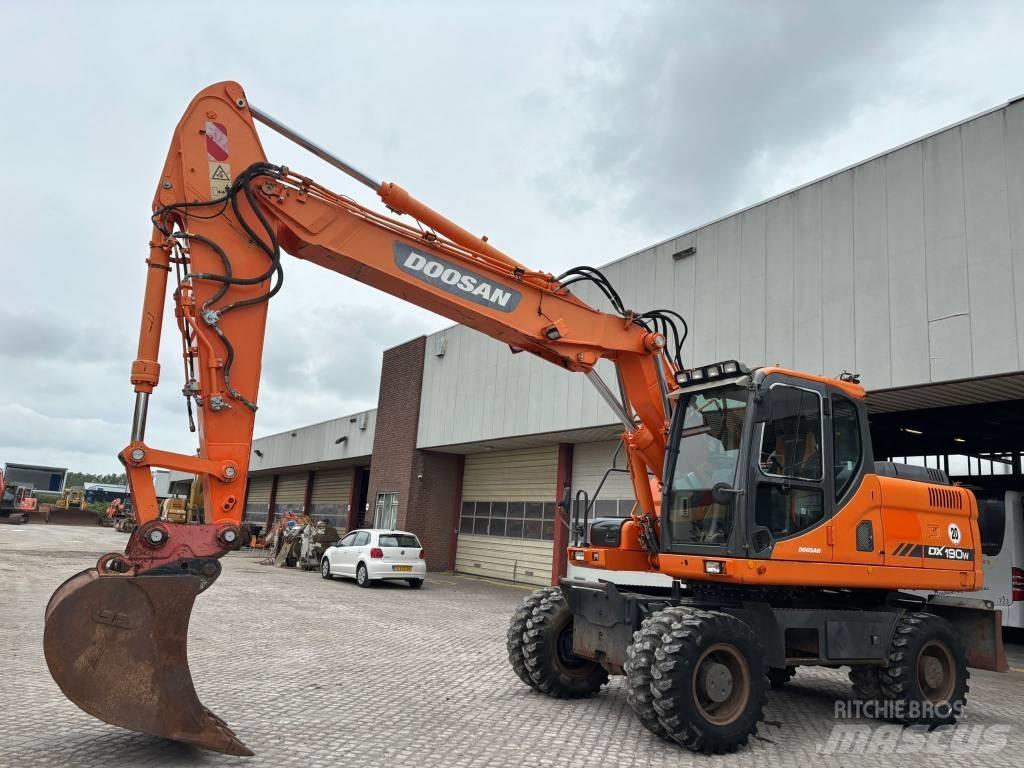 Doosan DX 190 W Excavadoras de ruedas