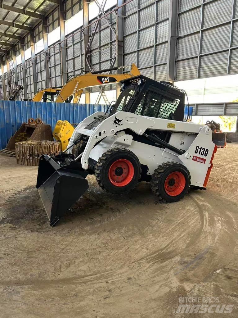 Bobcat S130 Minicargadoras