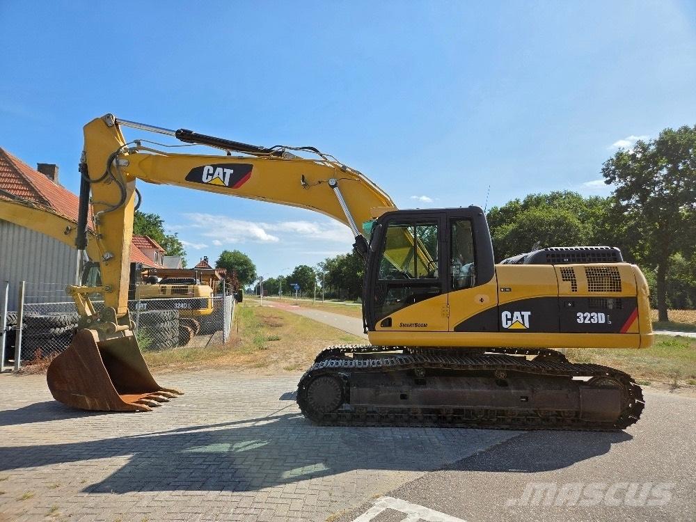 CAT 323DL Excavadoras de cadenas