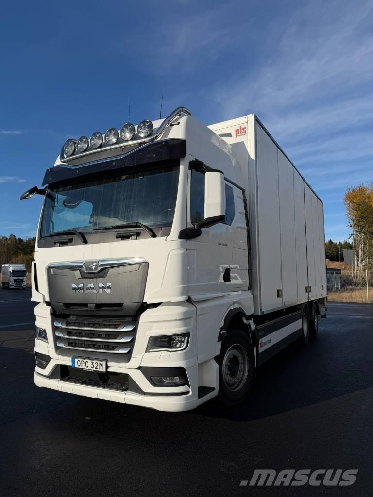 MAN 26.510 6X2-4 Camiones caja cerrada