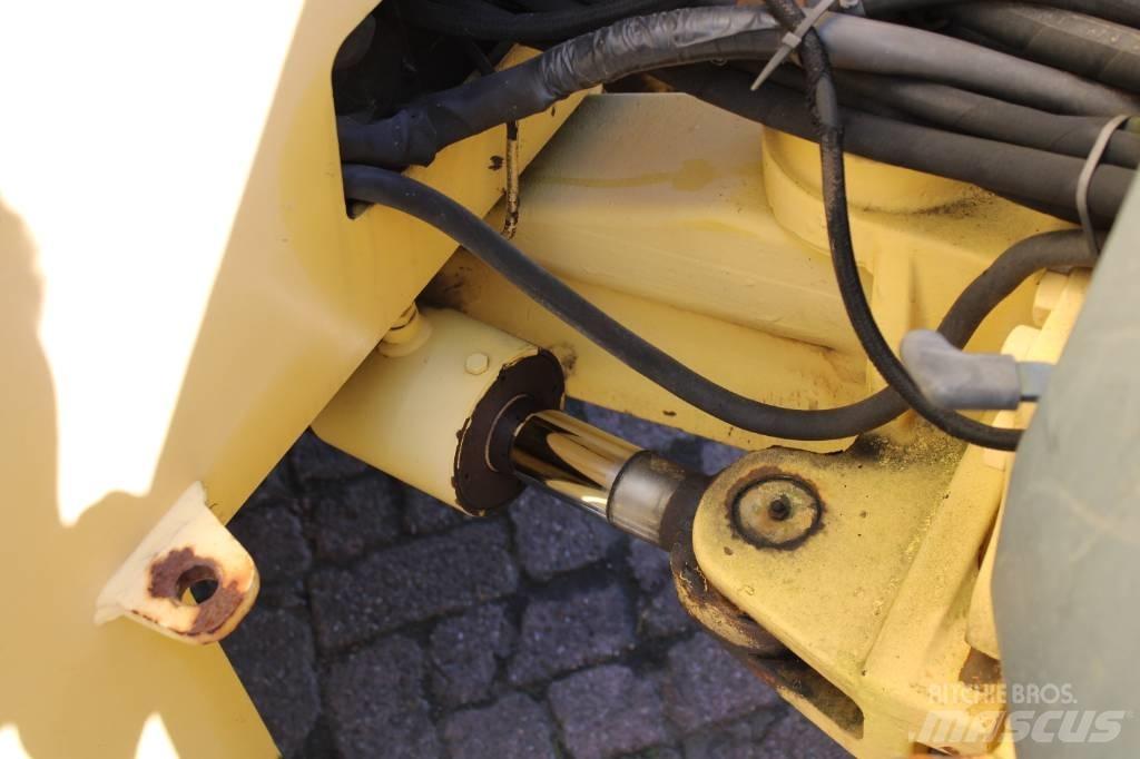 Bomag BW 144 AC-2 Rodillos de doble tambor