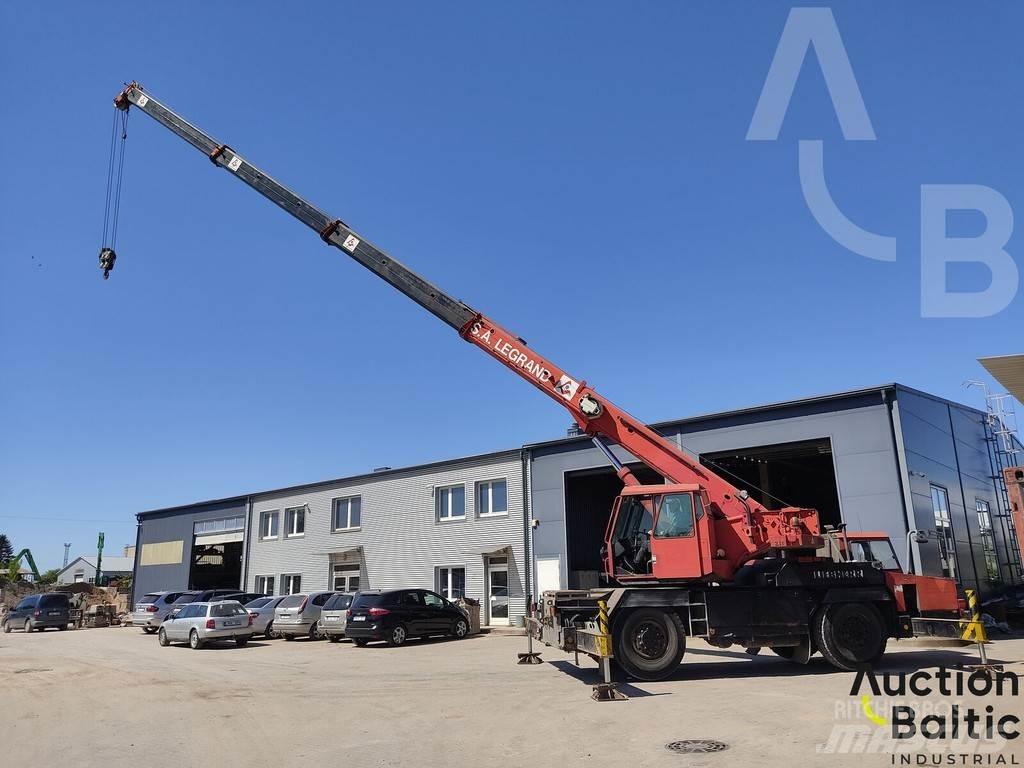 Liebherr LTM 1025 Grúas todo terreno