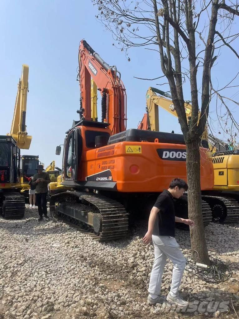 Doosan DX 225LC-9C Excavadoras de cadenas