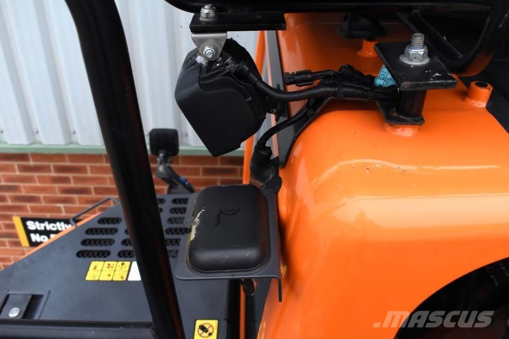 Develon DX140LCR-7 Excavadoras de cadenas