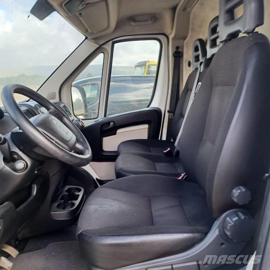 Peugeot Boxer Furgonetas caja abierta