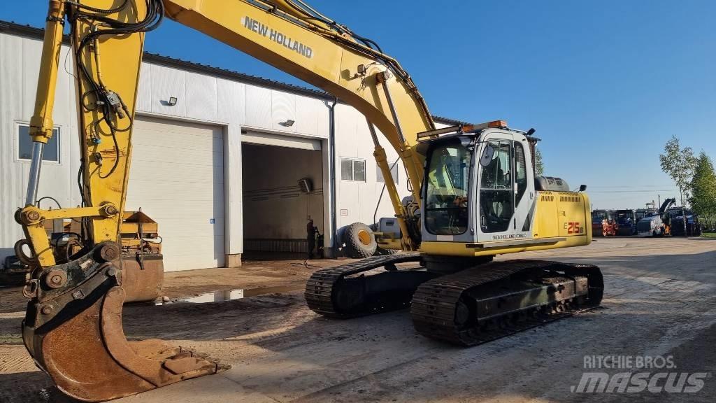 New Holland E 215 B Excavadoras de cadenas