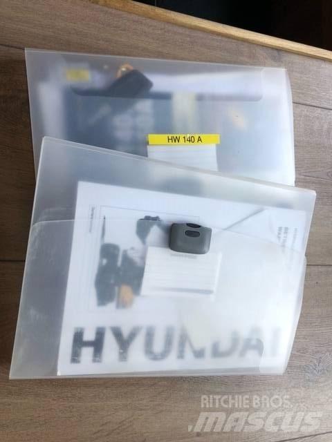 Hyundai HW 140 A Excavadoras de ruedas