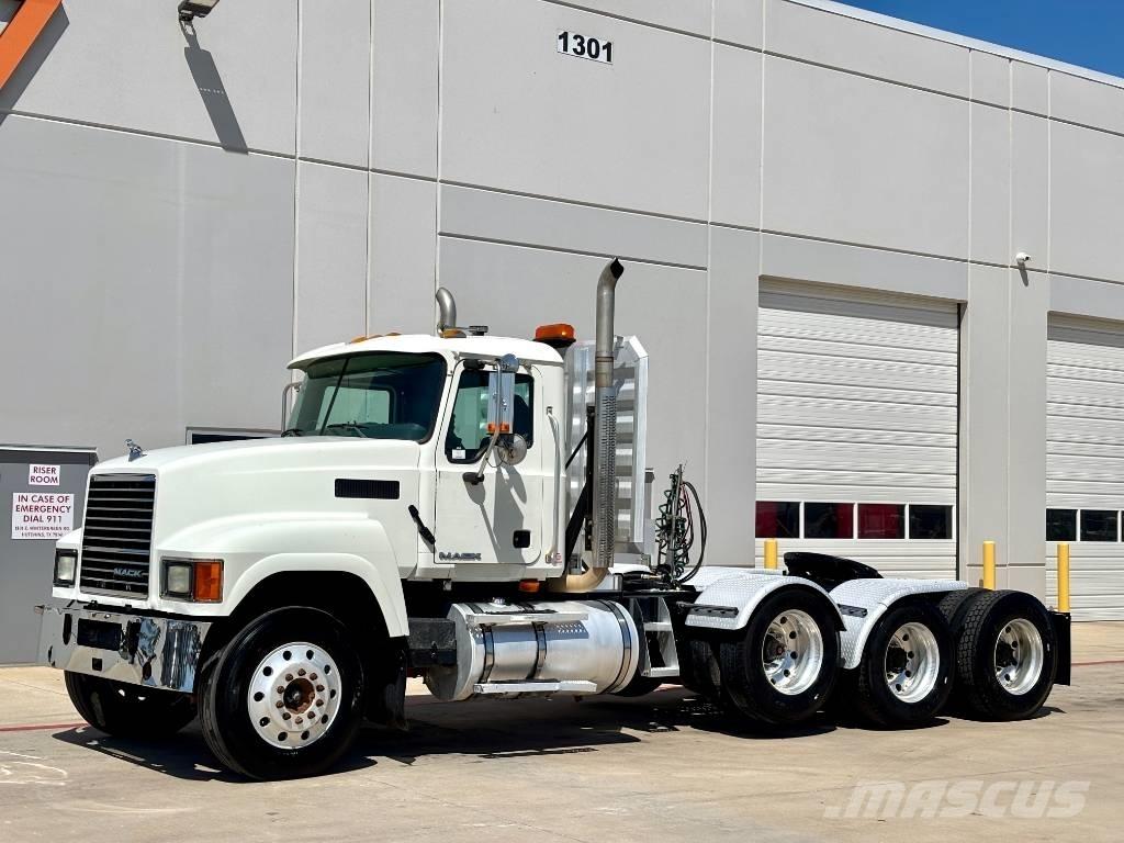 Mack CHU 613 Cabezas tractoras