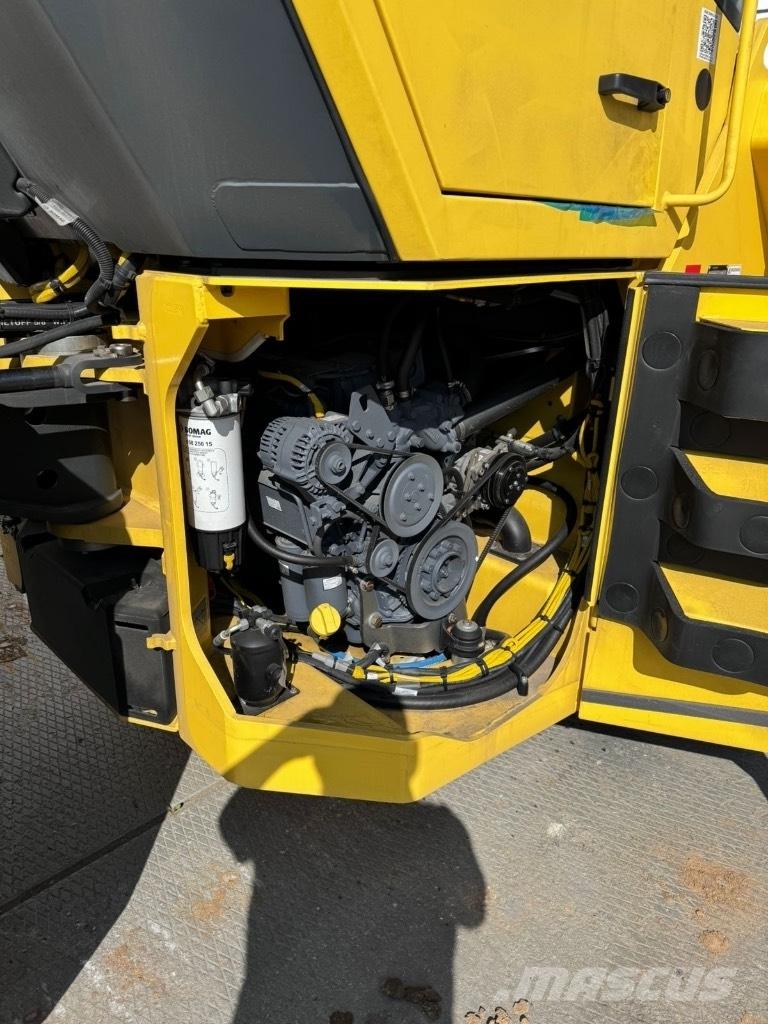Bomag BW 202 AD-4 Rodillos de doble tambor