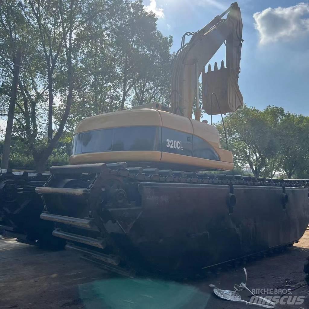 CAT 320 C Excavadoras anfibio