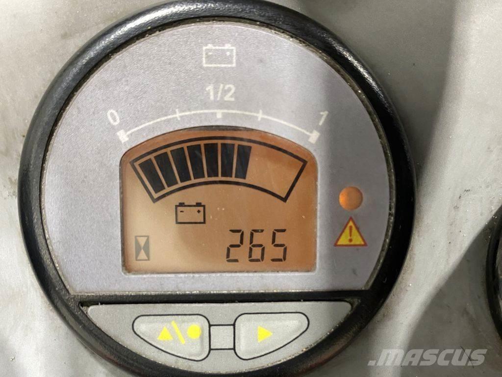 Hako B980 Barredora fregadora combinada