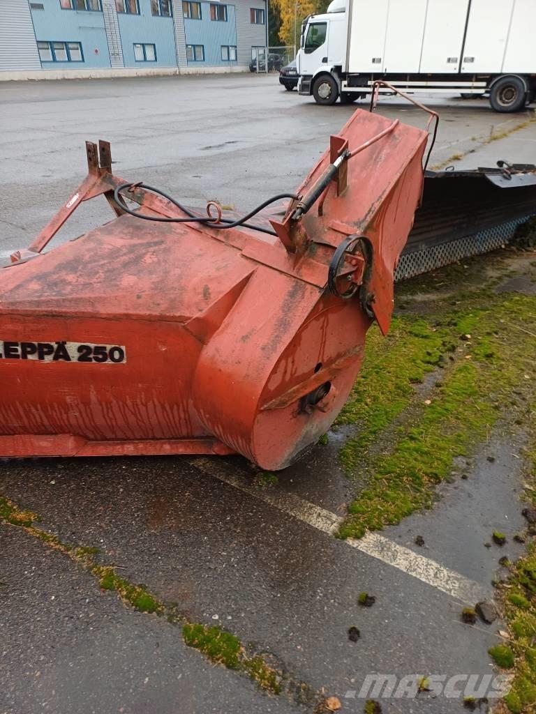 Leppä Leppä 250 Fresadoras quitanieves