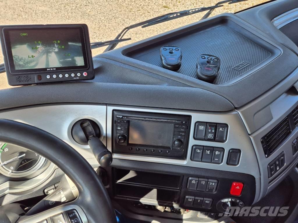 DAF XF 460 6x2 // Lift Camiones caja cerrada