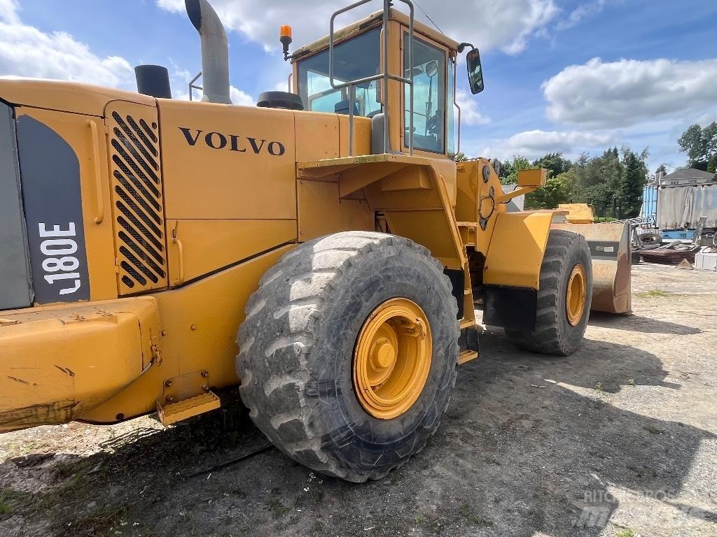 Volvo L 180 E Cargadoras sobre ruedas