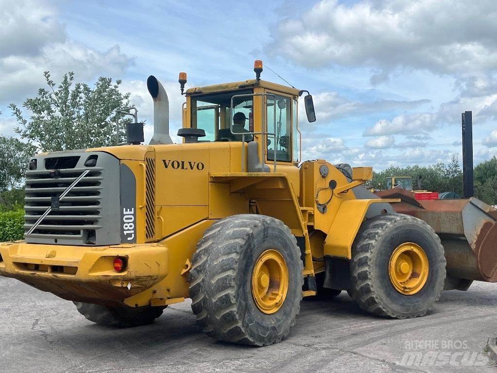 Volvo L 180 E Cargadoras sobre ruedas