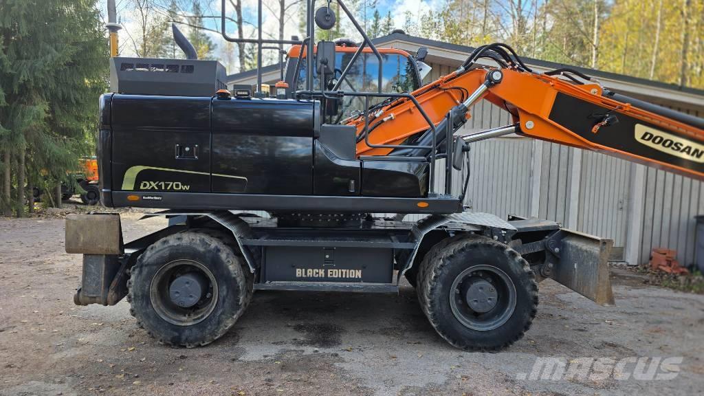 Doosan DX 170 W Excavadoras de ruedas