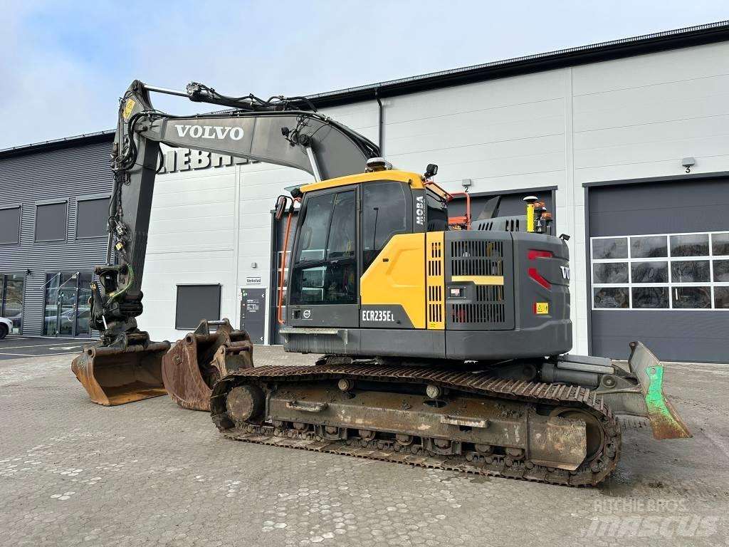 Volvo ECR 235 E LC Excavadoras de cadenas