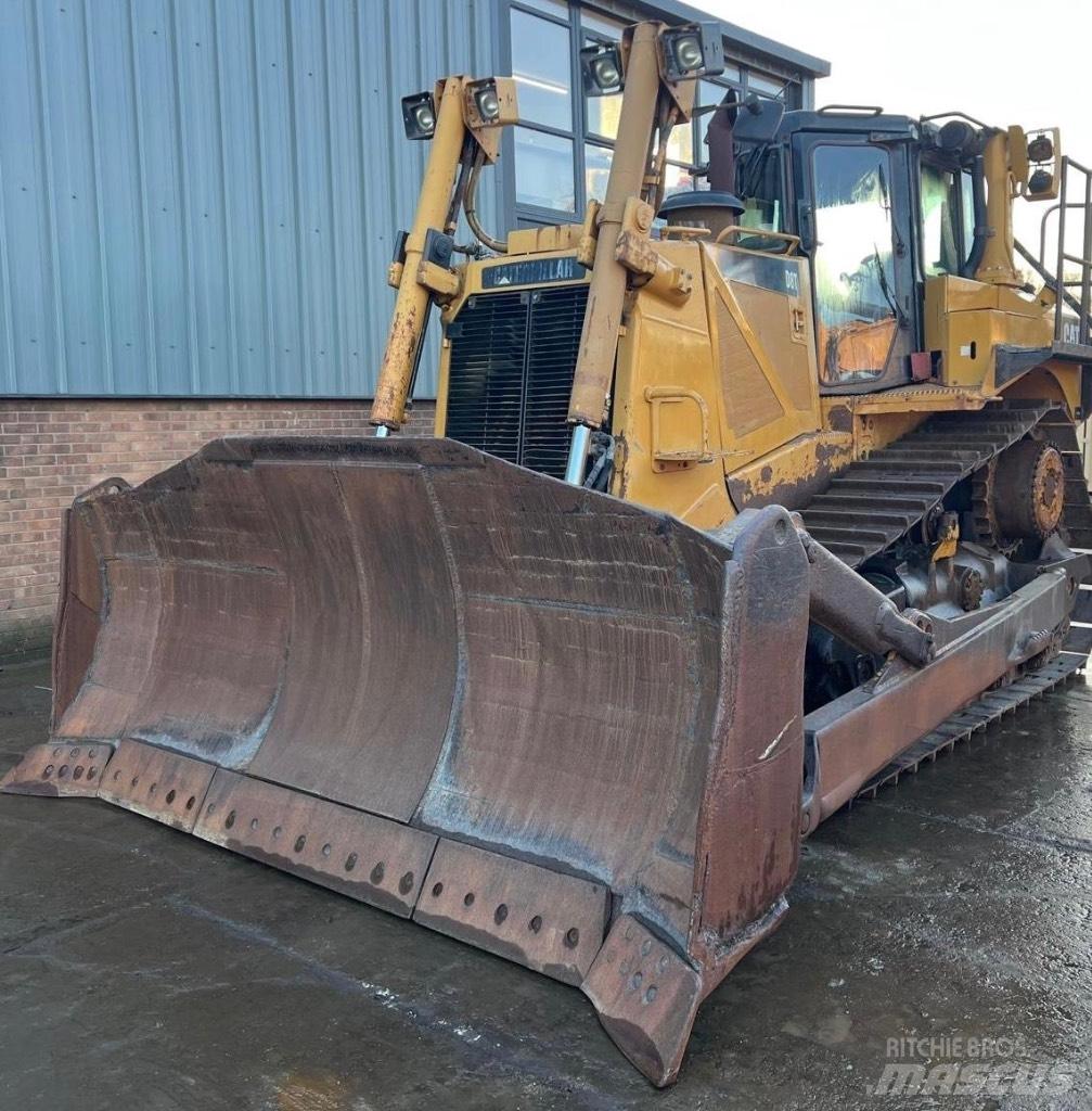 CAT D 8 T Buldozer sobre oruga