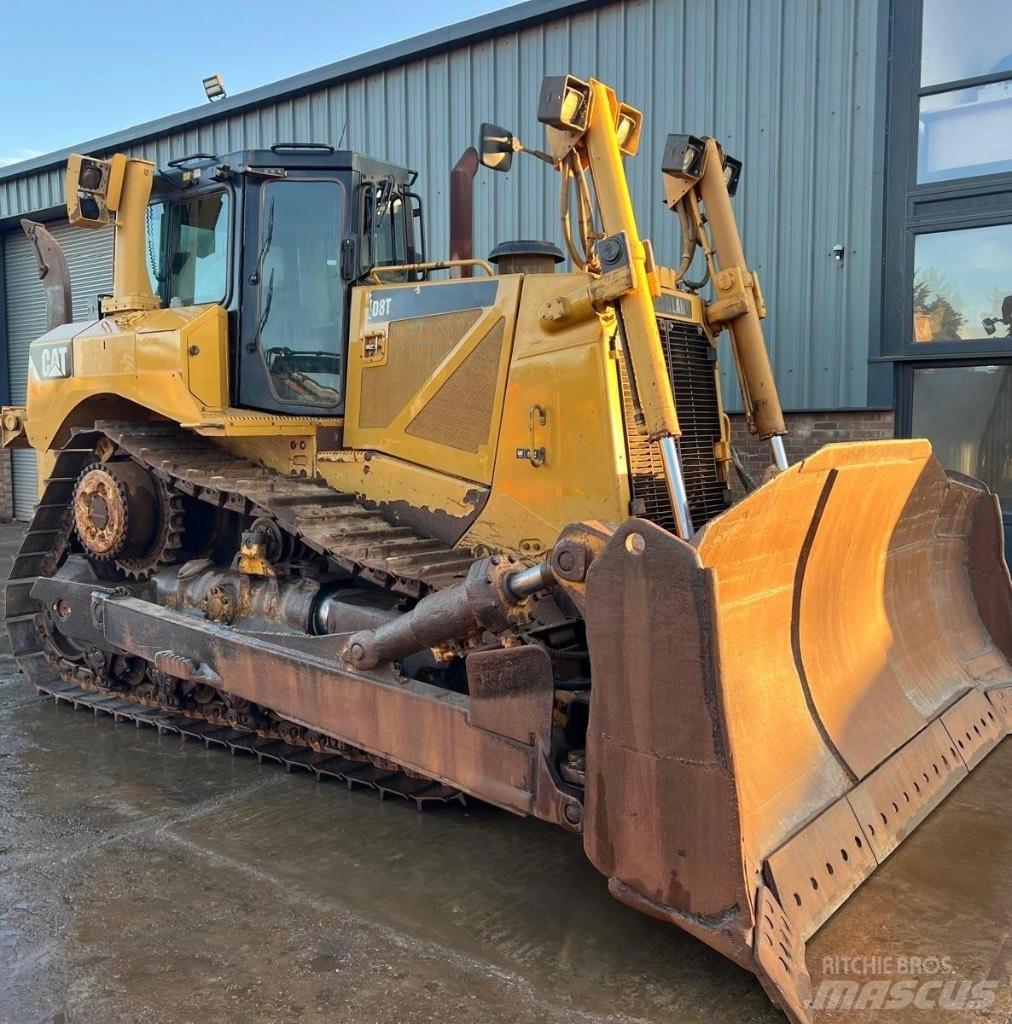 CAT D 8 T Buldozer sobre oruga