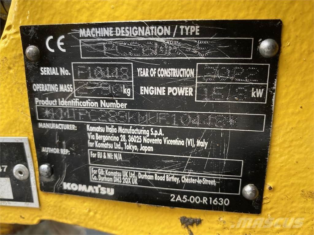 Komatsu PC26MR-5 Excavadoras de ruedas