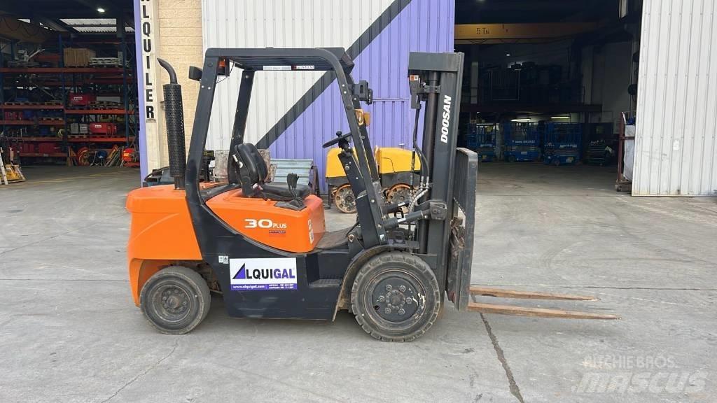 Doosan D 30 G Carretillas diesel