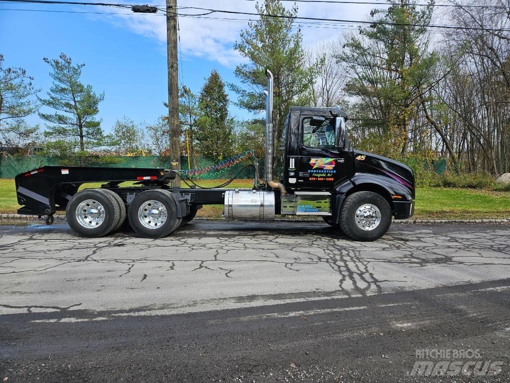 Volvo VNX 64 T300 Camiones plataforma