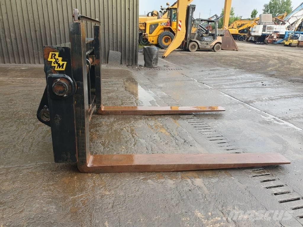 Volvo L 220 D Uñas para carretilla