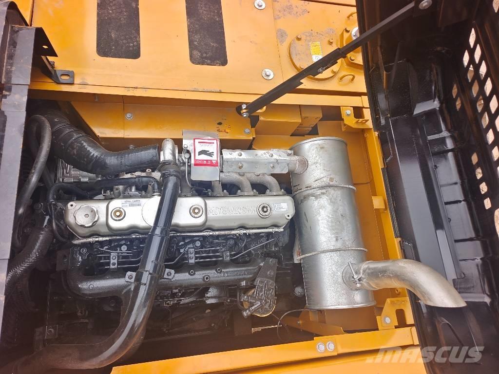 Sany SY 215 C Excavadoras de cadenas