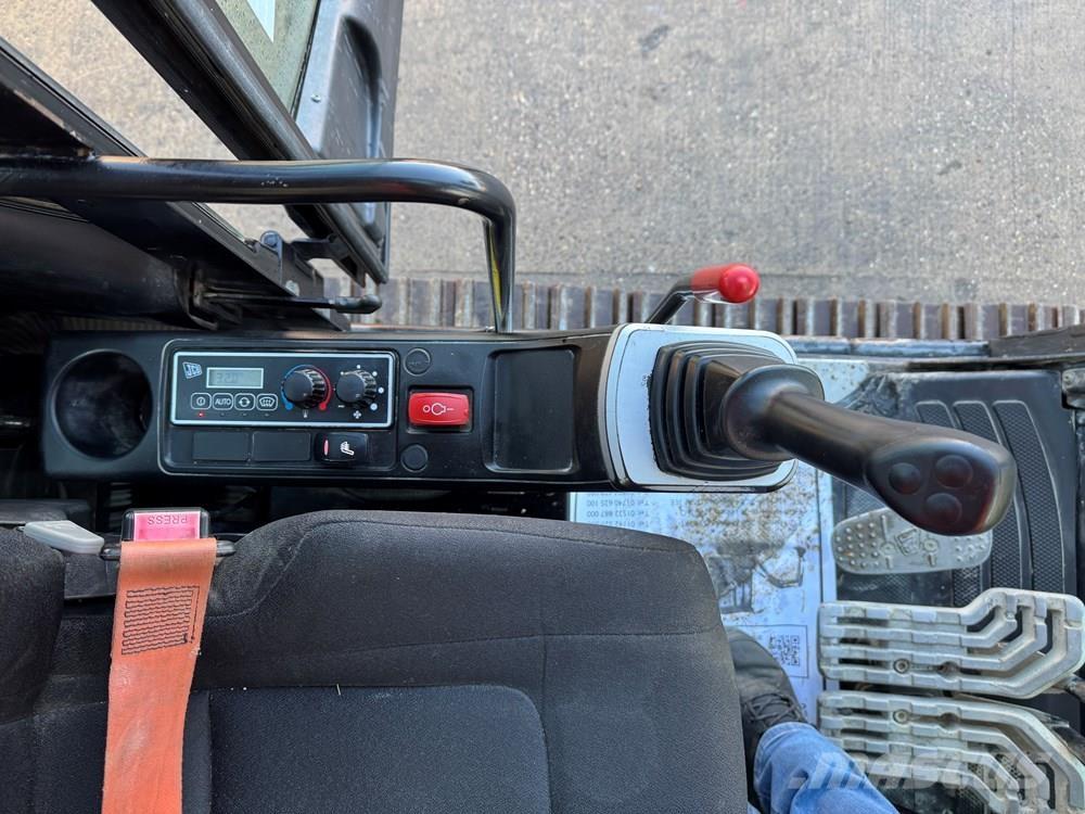 JCB JS130LC Excavadoras de cadenas