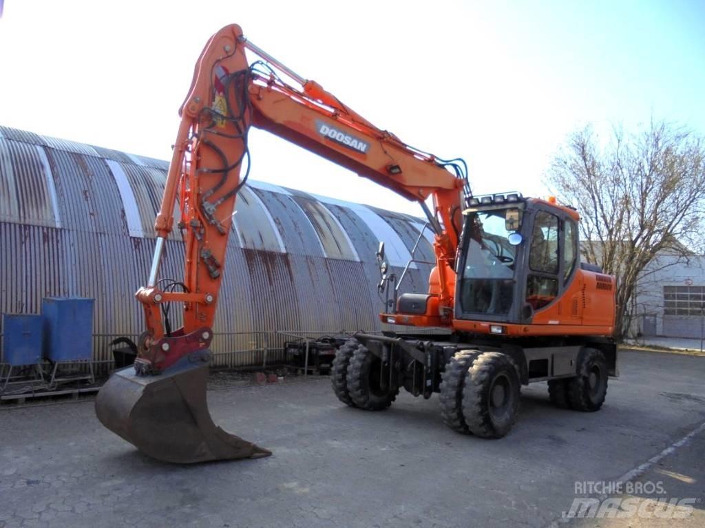 Doosan DX 160 W Excavadoras de ruedas