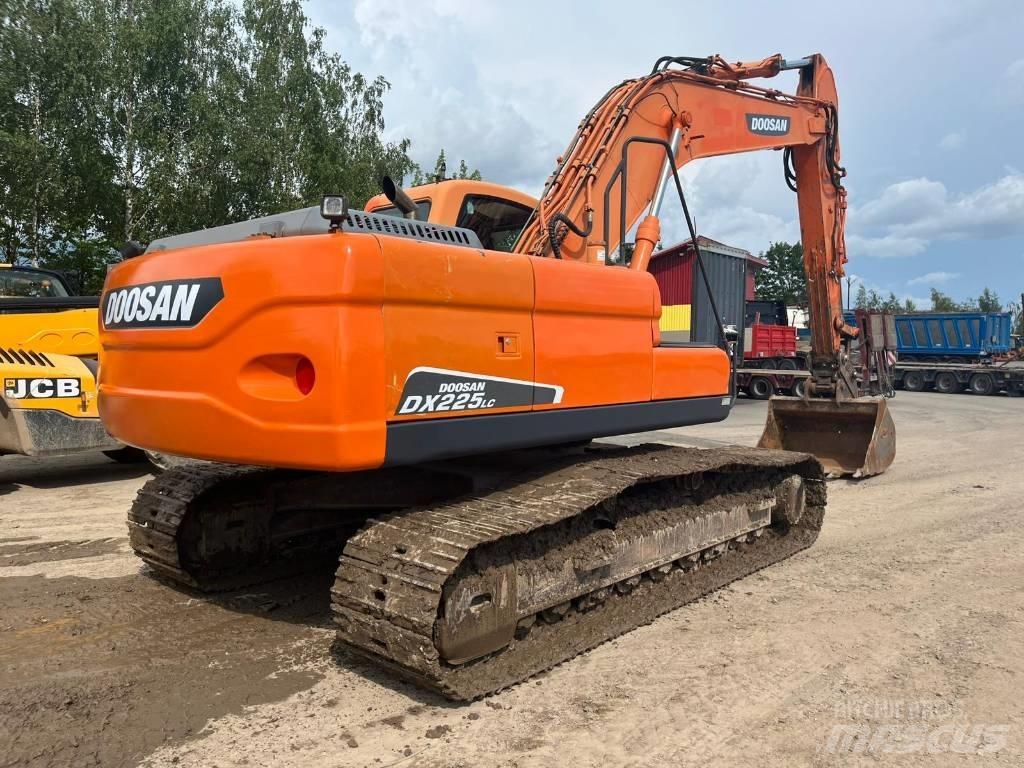 Doosan DX 225 LC Excavadoras de cadenas