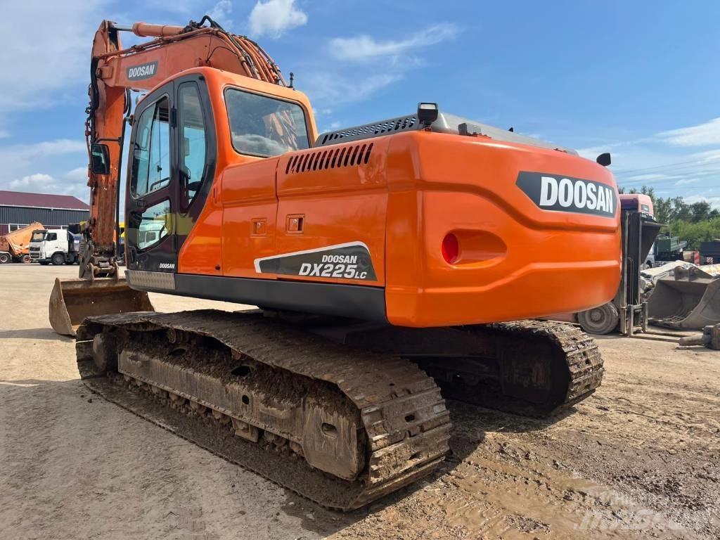 Doosan DX 225 LC Excavadoras de cadenas