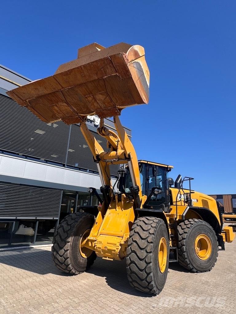 CAT 966 Cargadoras sobre ruedas