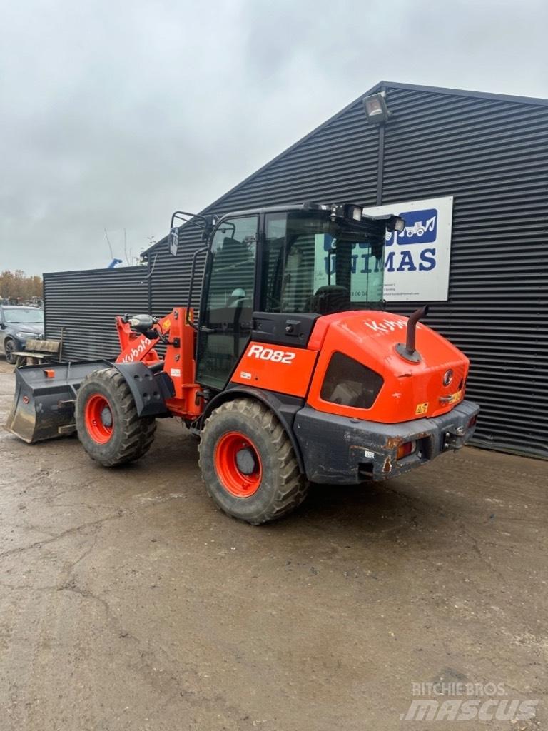 Kubota R 082 Cargadoras sobre ruedas