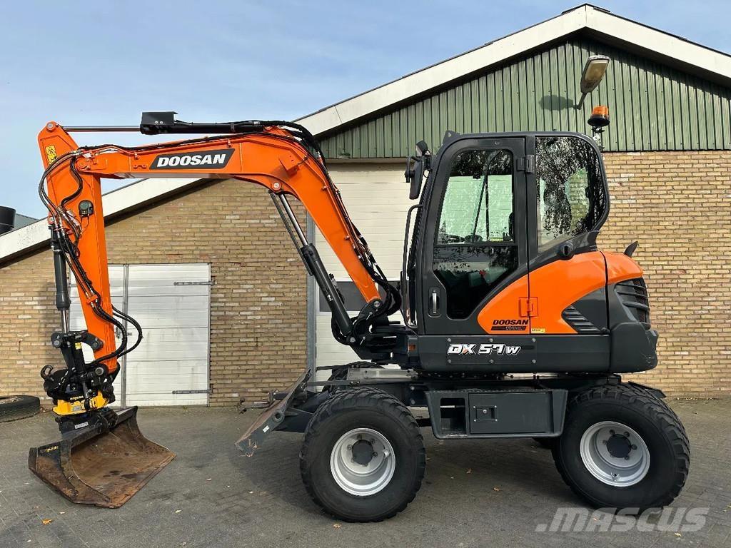 Doosan DX57W-7 Excavadoras de ruedas